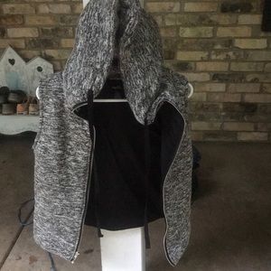 Rue 21 size small vest.